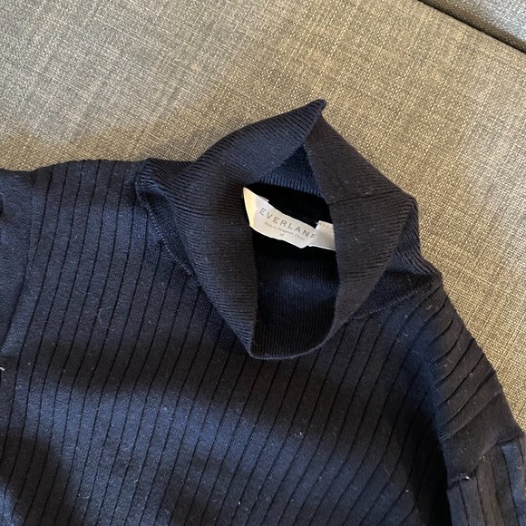 Everlane womens navy wool ribbed turtleneck size M - Picture 1 of 3